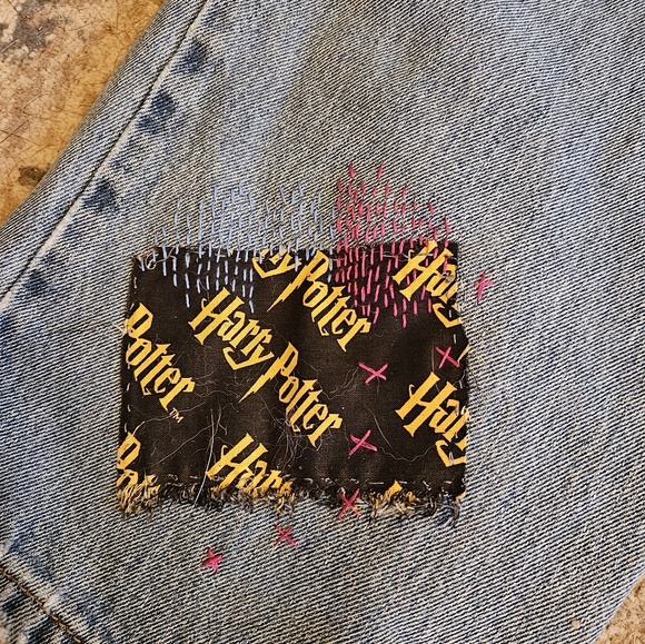 LEVIS Baggy Harry Potter Patched Embroidery ONE OF A KIND! - Picture 5 of 9
